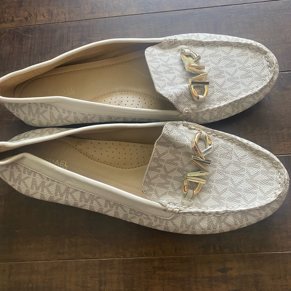 Michael Kors Reed Signature Patterned Loafers with Gold Accent - Picture 11 of 11